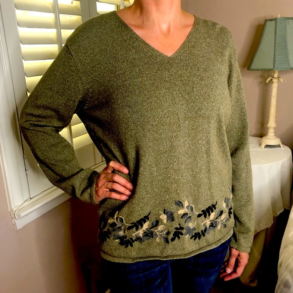 Posh Garden Sweaters - 3 LEFT XS-M Oversized Sexy Chic Olive Green Knit Floral Embroidered Sweater